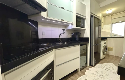 Apartamento em Costeira do Pirajubaé, Florianópolis