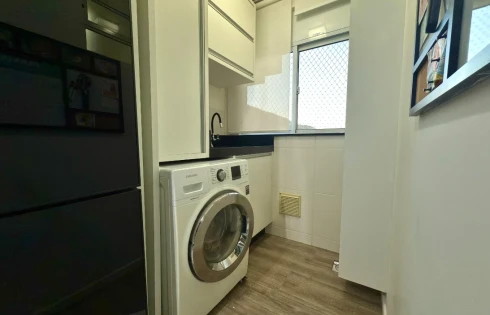 Apartamento em Costeira do Pirajubaé, Florianópolis