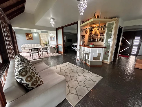 Casa em Bosque das Mansões, São José