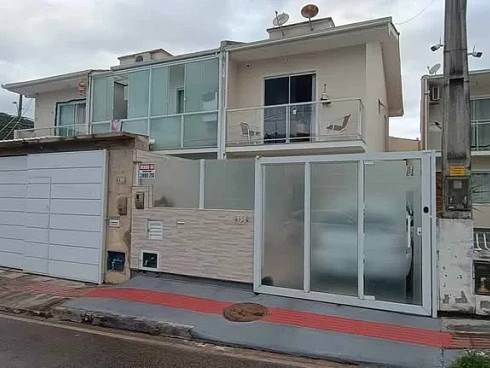 Sobrado Geminado com 2 quartos em Potecas, São José