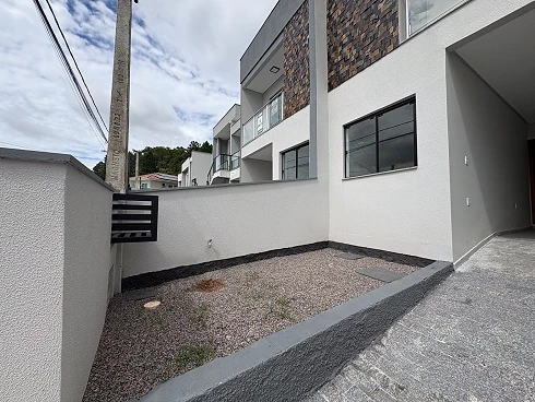 Casa geminada em Potecas, São José