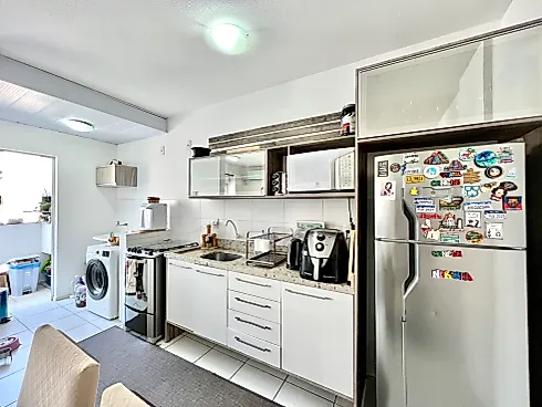 Apartamento em Ponta de Baixo, São José