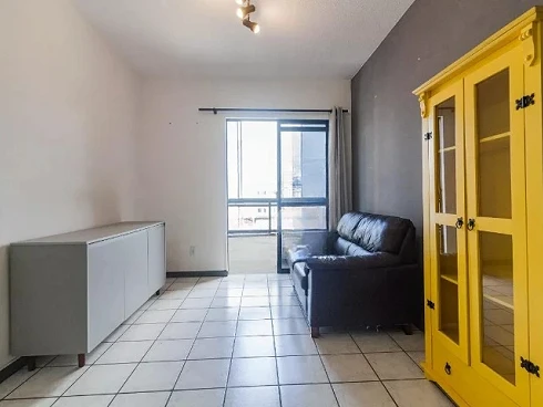 Apartamento em Kobrasol, São José