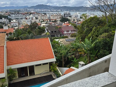 Apartamento em Coqueiros, Florianópolis