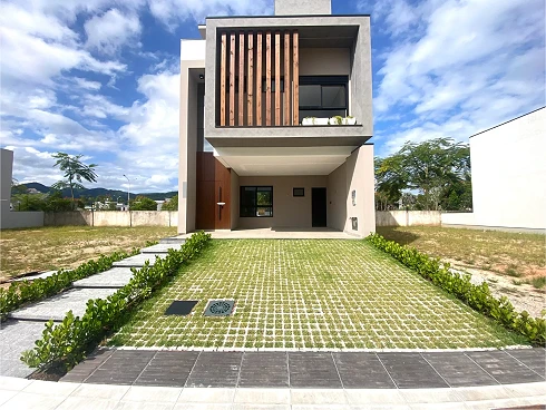 Casa em Beira Rio, Biguaçu