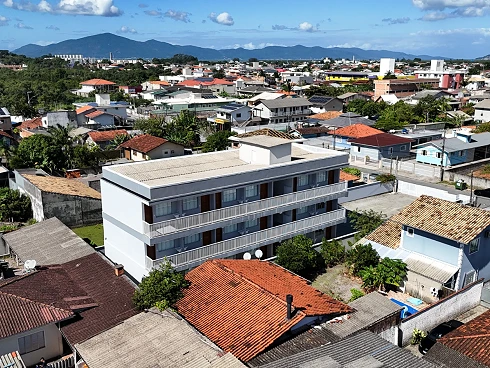 Prédio em Barra do Aririú, Palhoça