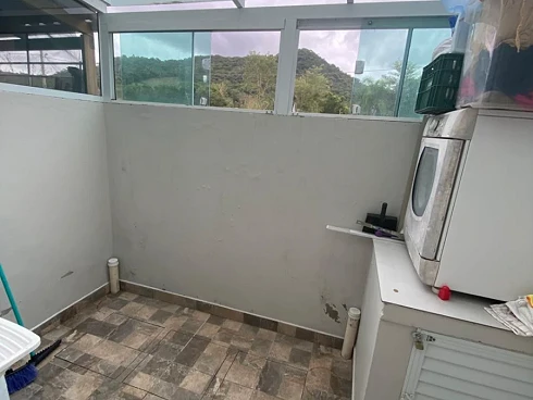 Sobrado geminado em Forquilhas, São José