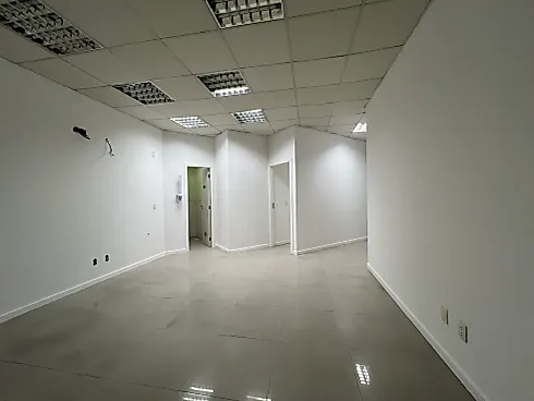 Escritório/sala em Kobrasol, São José