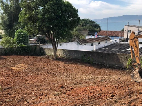 Terreno em Ponta de Baixo, São José