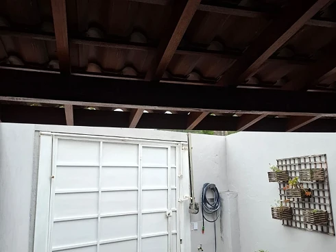 Sobrado geminado em Potecas, São José