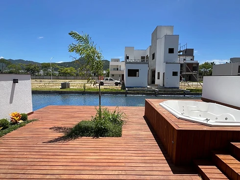 Casa em Beira Rio, Biguaçu