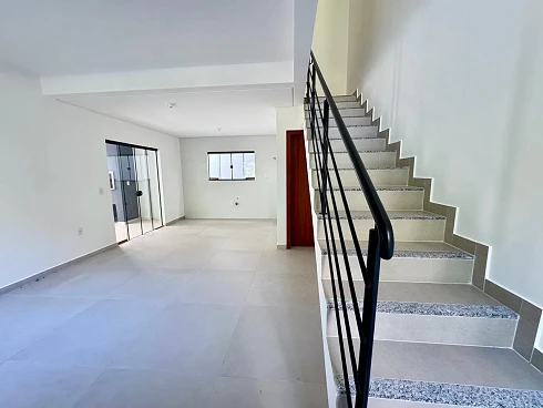 Sobrado geminado em Forquilhas, São José