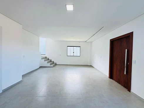 Sobrado geminado em Forquilhas, São José