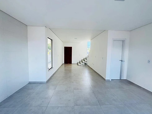 Sobrado geminado em Forquilhas, São José