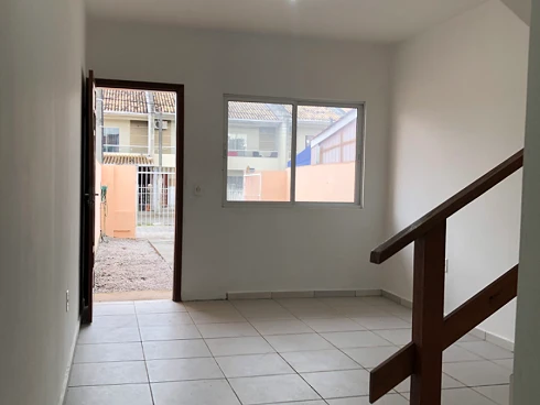 Sobrado geminado em Barra do Aririu, Palhoça