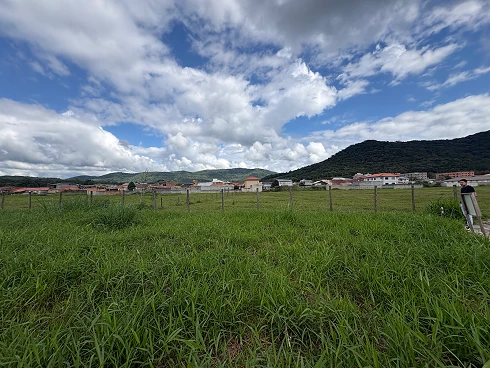 Terreno em Forquilhas, São José