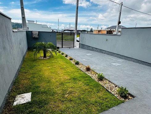 Sobrado geminado em Forquilhas, São José