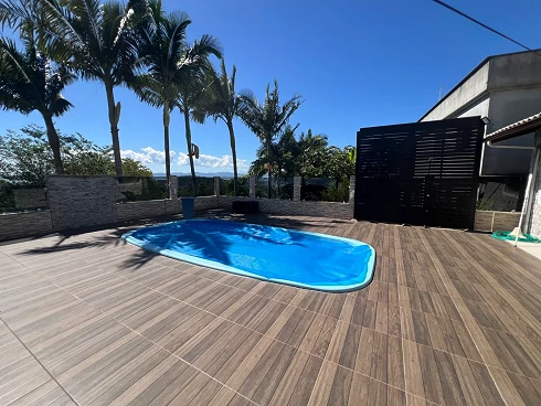 Casa em Fundos, Biguaçu