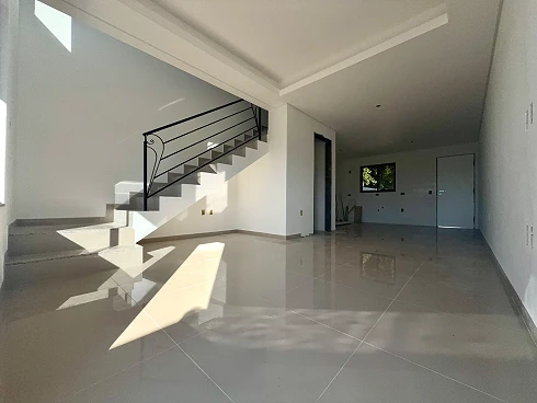 Sobrado geminado em Forquilhas, São José