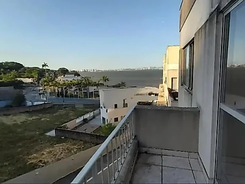 Apartamento em Ponta de Baixo, São José