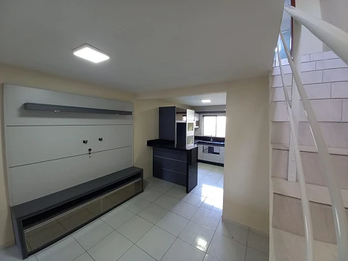 Sobrado Geminado com 2 quartos em Nova Palhoça, Palhoça