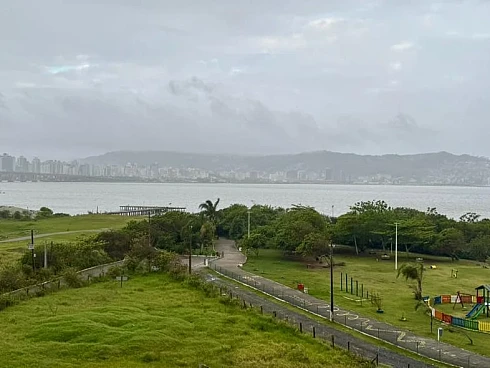 Apartamento em Coqueiros, Florianópolis