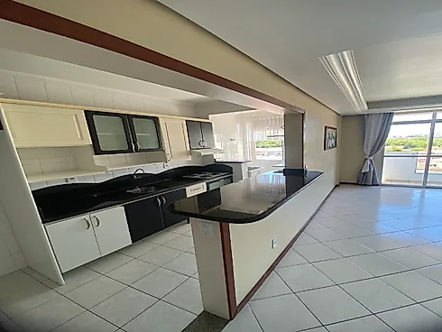 Apartamento em Praia Comprida, São José