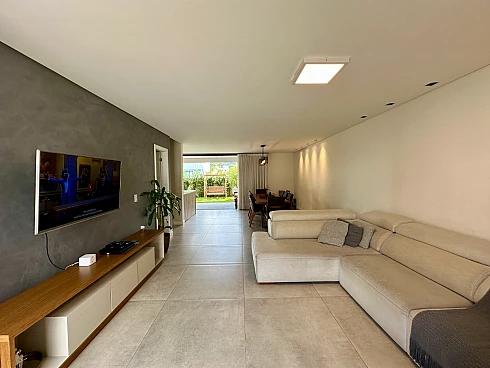 Casa em Beira Rio, Biguaçu