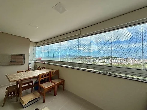Apartamento em Kobrasol, São José