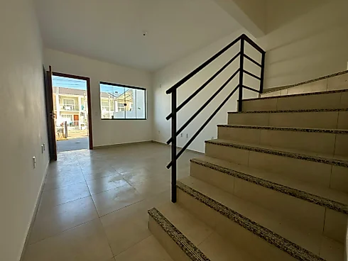 Sobrado geminado em Forquilhas, São José