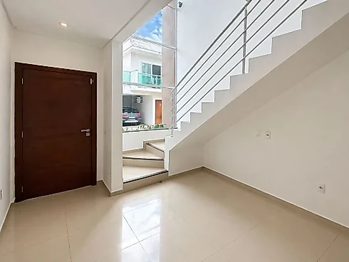 Sobrado geminado em Forquilhas, São José