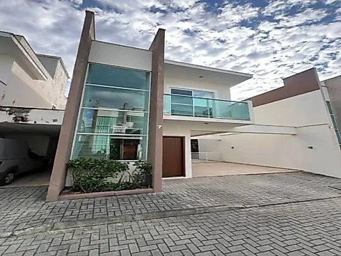 Sobrado geminado em Forquilhas, São José