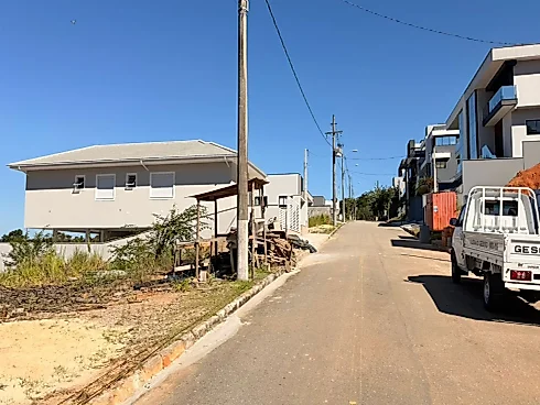 Terreno em Forquilhas, São José