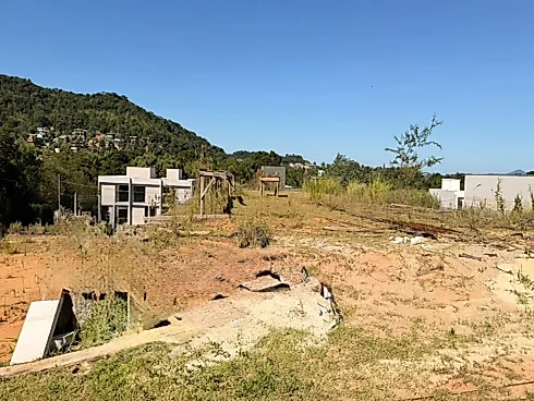 Terreno em Forquilhas, São José