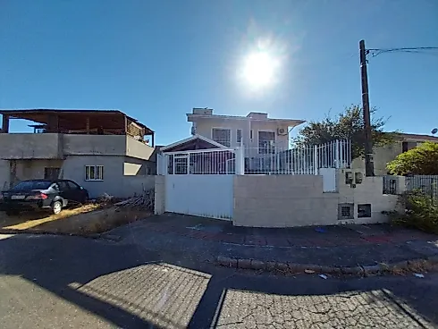 Casa geminada em Forquilhas, São José