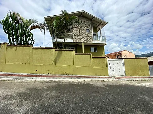Casa em Forquilhas, São José