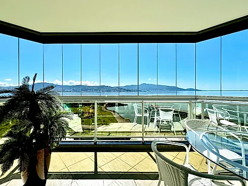 Apartamento em Coqueiros, Florianópolis