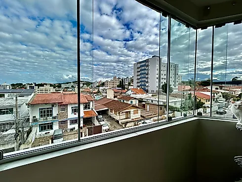 Apartamento em Praia Comprida, São José