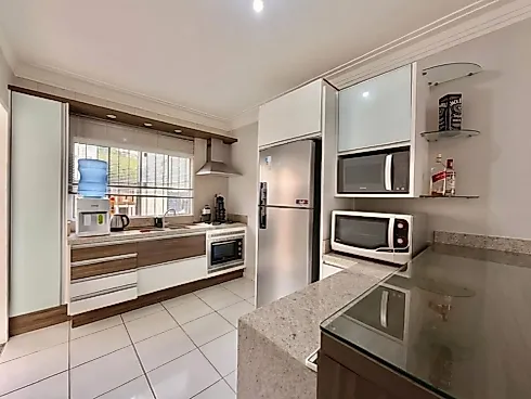 Casa geminada em Fundos, Biguaçu