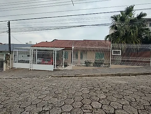 Casa 4 Quartos com 1 Suíte - Coqueiros - Casa em Coqueiros, Florianópolis - Foto 2
