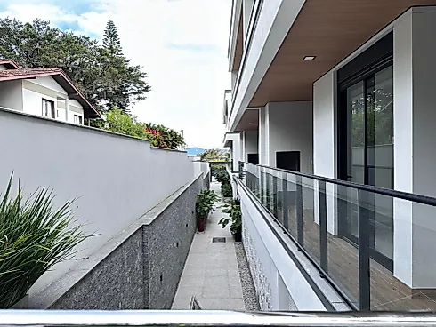 Thumbnail 24
