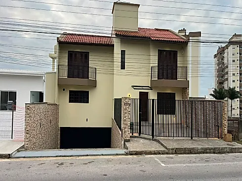 Casa com 04 Dormitórios no Bairro Jardim Cidade de Florianópolis em São Jodé - Casa em Jardim Cidade de Florianópolis, São José - Foto 3