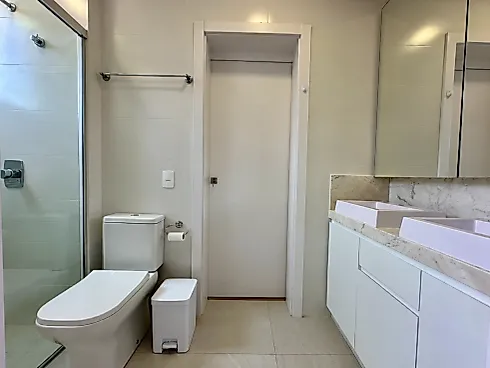 Apartamento Único por Andar, 4 Dormitórios sendo 2 Suítes - Pedra Branca - Foto 13