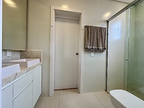 Apartamento Único por Andar, 4 Dormitórios sendo 2 Suítes - Pedra Branca - Foto 15