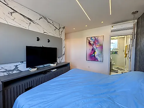 Apartamento Único por Andar, 4 Dormitórios sendo 2 Suítes - Pedra Branca - Foto 22