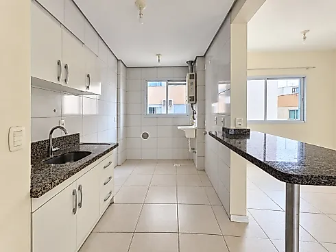 Apartamento de 2 Dormitórios sendo 1 Suíte na Pedra Branca - Apartamento em Pedra Branca, Palhoça - Foto 2
