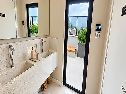 Apartamento com 2 Suítes, Vista Livre e 2 Vagas - Centro - Foto 18