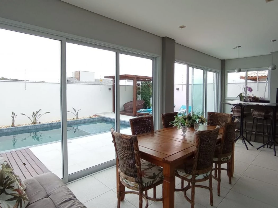 Casa em Pedra Branca, Palhoça. 4 quartos, 300m². Imagem 4 de 13
