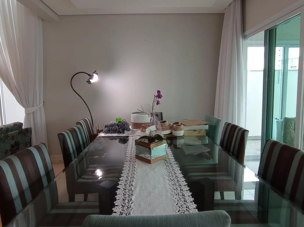 Casa em Pedra Branca, Palhoça. 4 quartos, 300m². Imagem 9 de 13