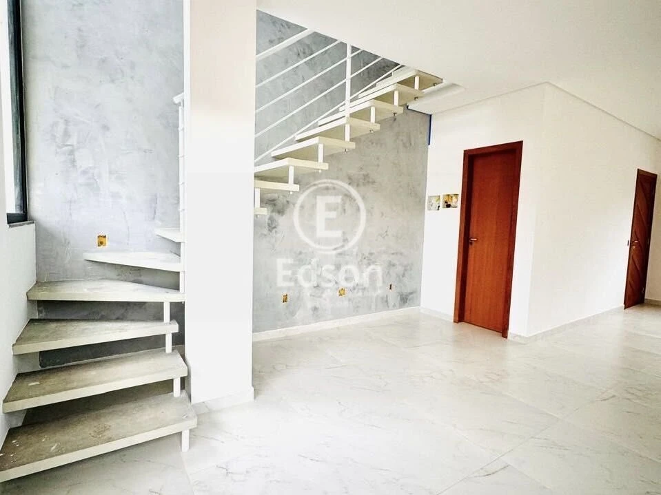 Sobrado Geminado em Bela Vista, Palhoça. 2 quartos, 84m². Imagem 3 de 11
